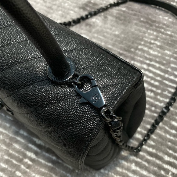 Chanel Chevron Quilted
Small Coco Handle SO BLACK - Picture 4 of 16